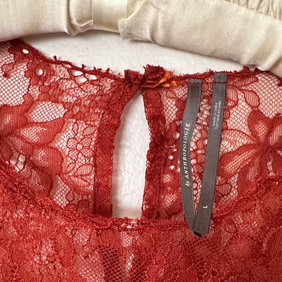 Anthropologie Scarlet Lace Satin Shell - Picture 2 of 6